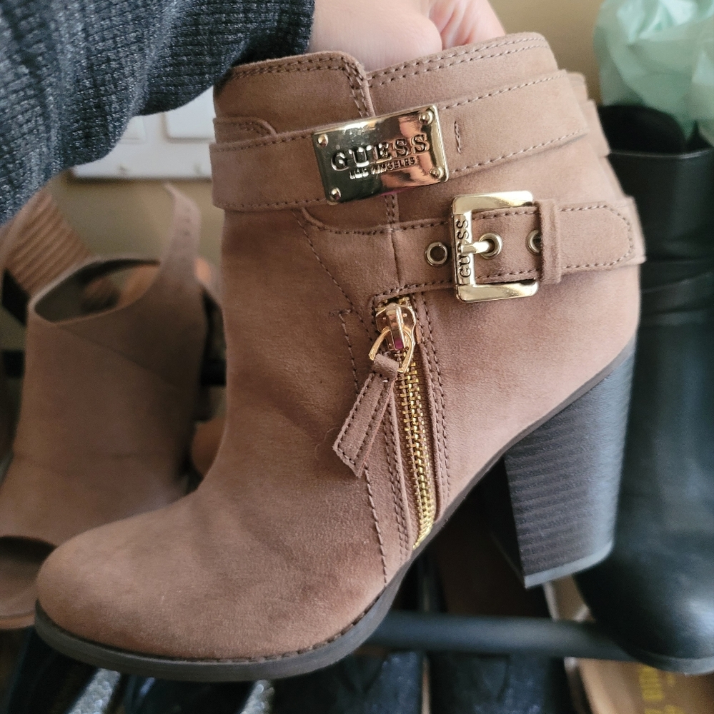 Guess Tan Suede Bootie sz 6.5